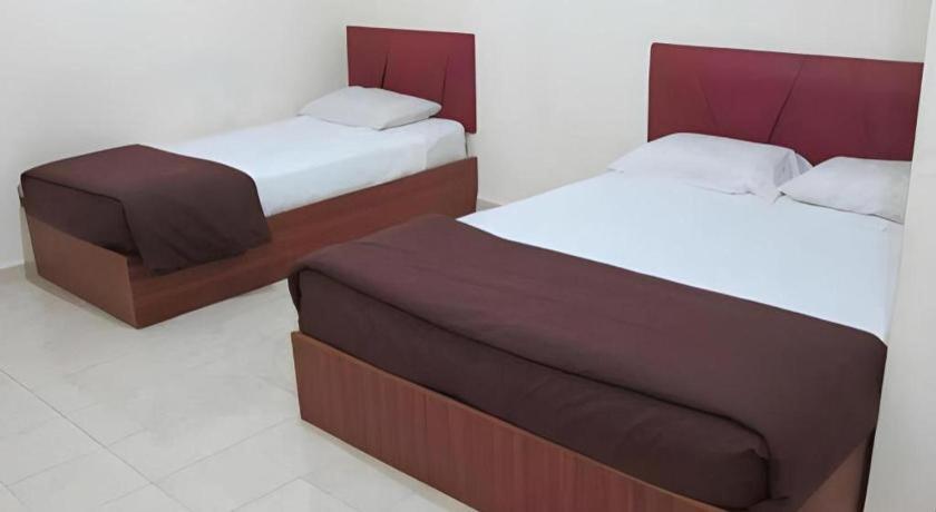 Sea Front Hotel פורט דיקסון מראה חיצוני תמונה