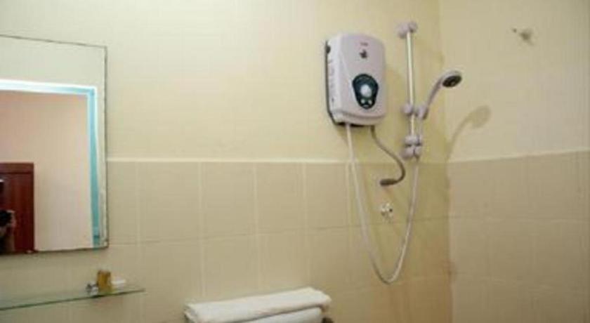 Sea Front Hotel פורט דיקסון מראה חיצוני תמונה