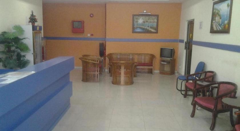Sea Front Hotel פורט דיקסון מראה חיצוני תמונה